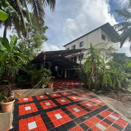 Kenson's INN - Non AC - 2 Bedroom Private Apartment โรงแรมในมังคาลอร์
