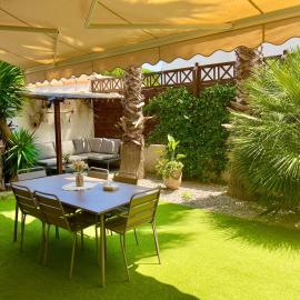 Les Cactus Fréjus Plage, hotel a Fréjus