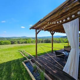 Widokowe Stodoły Bieszczady - domy z panoramą połonin, hotel v mestu Lesko