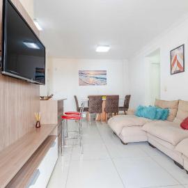 Aconchegante Apartamento na Praia de Bombas, hotel in Bombas