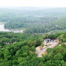 Modern Muskoka Cottage with Lake Views