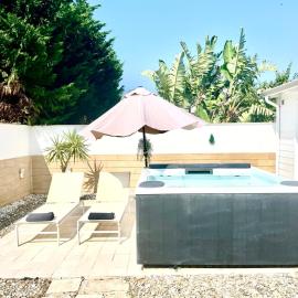 Polignano Villa with Jacuzzi, Garden & Parking