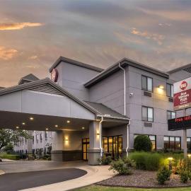 Best Western Plus Castlerock Inn & Suites, hotel v mestu Bentonville