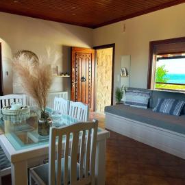 Anatèlia Beach House โรงแรมในPortianón