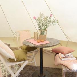 Tent Lodge with Private Kitchen and Bathroom โรงแรมในคัลลันท์สโอก