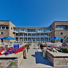Put-in-Bay Waterfront Condo #211, hotel in Put-in-Bay