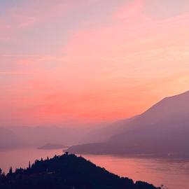 Le Palm House has two bedrooms with the breathtaking view over lake Como, Hotel in Perledo