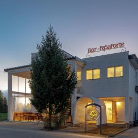 Regions Hostel, хотел в Йокоте