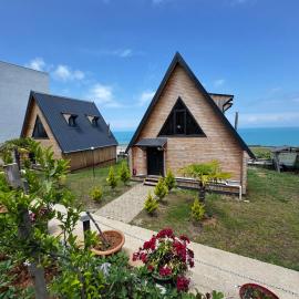 Azhara Bungalow, hotel i Soğuksu