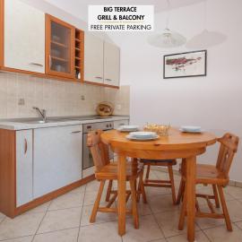 Apartments Šuster, hotel in Stari Trg ob Kolpi