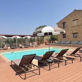 Relais La Colombaia Spa & Wellness，Appignano的飯店