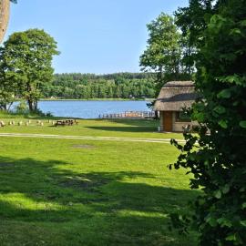 Zakatek Mala-apartamenty nad jeziorem, hotel a Kołczewo