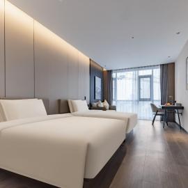 Atour Hotel Jiashan Luoxing Central Garden, hotell i Jiashan
