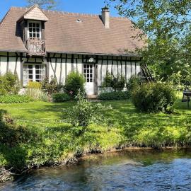 LA SELLERIE Charmante maison de campagne au milieu d'une ile, готель у місті Canehan