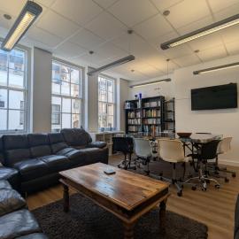 Duel of Bristol House 6BR 12 beds