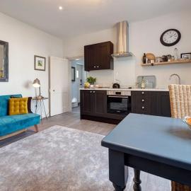 Heathgate House، فندق في Dean
