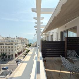Luxury Downtown Apartment With Seaview E2