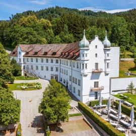 Seminar- und Businesshotel Schloss Hofen, готель у місті Лохау