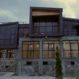 Beeography guest house, Hotel in Vardablur
