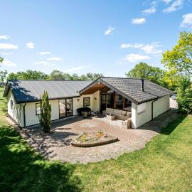 Lovely Holiday Home, Completely Renovated In 2025, In Quiet And Beautiful Surroundings