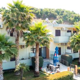 Hotel Jaho, hotel v destinácii Kavajë