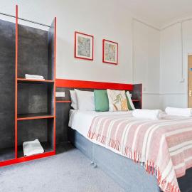 Standard Double Studio with WiFi, Parking & Netflix near Town Centre, hotel a Dudley