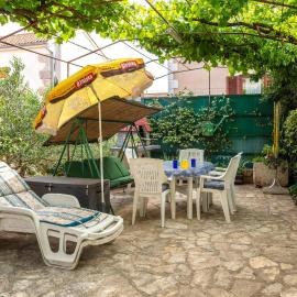 2 Bedroom Beach Front Apartment In Punat