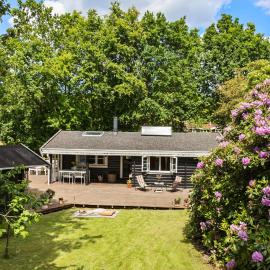 3 Bedroom Beautiful Home In Hornbæk、ホーンバックのホテル