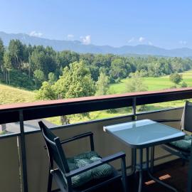 Moderne Oase mit Panorama-Blick