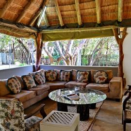 Warthogs Bush Lodge، فندق في ماغاليسبورغ