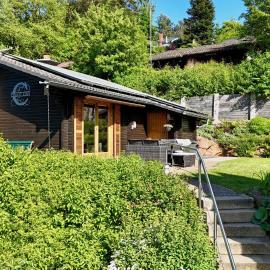 Chalet Eins, hotell i Dammbach