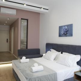 Hotel La Rosa, hotell i Tirana
