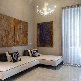 Reverse Art Hotel