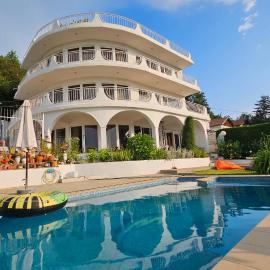Sunrise Villa