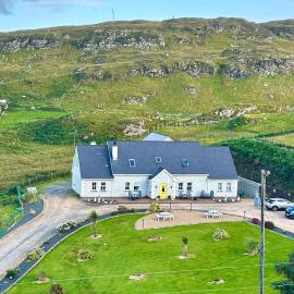 Slieve League House B&B, hotel in Teelin