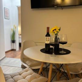 Apartman M - sa dvije spavaće sobe, hotel in Karlovac