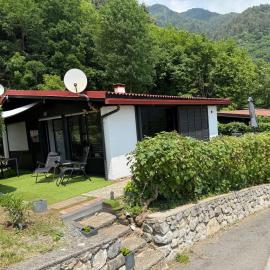 Italy Bungalow Gardalake Tignale. Sunclass، فندق في تينيالي