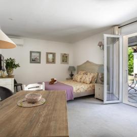 Villa la quietude, hotel a Saint-Cézaire-sur-Siagne