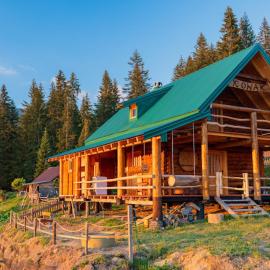Prokletije Lodge, hotel Plavban