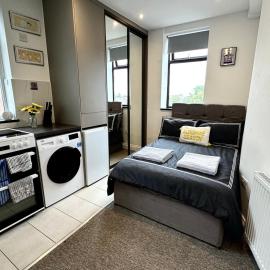 Unique Modern, Private Apartment,15 Mins To Central London, hotel sa Hendon