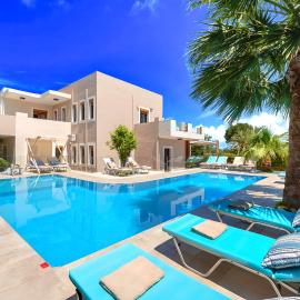 Island Villa Heated Pool
