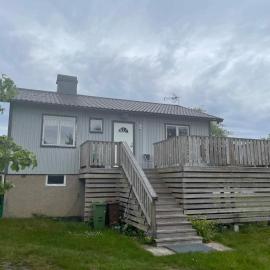 Hasslo Holiday Home with Garden