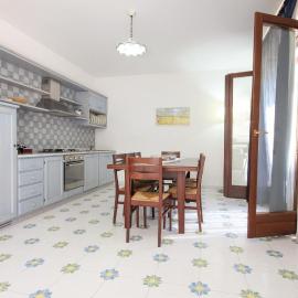 5 Bedroom Beautiful Home In Sessa Cilento