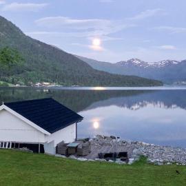 Gorgeous Home In Elnesvågen With Wifi, hotel en Sylte