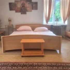 Nr 9 Hübsche Suite mit Loggia in alte Villa mit Stadtblick und interessante Ausstattung Ohm Zimmer