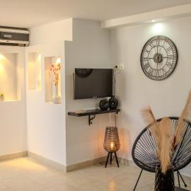 Ismini Basement Retreat, Hotel in vlicha