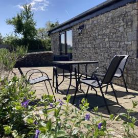The Old Stable, Llancarfan, hotel a Llancarvan