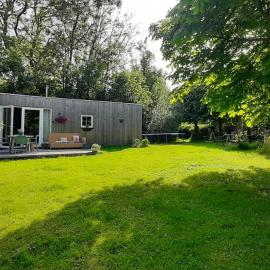 ToBornottoB, Hotel in Oosternijkerk