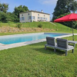 Gîte avec piscine près de Bazas et Langon
