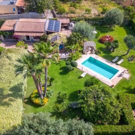 Pet Friendly Home In Noto